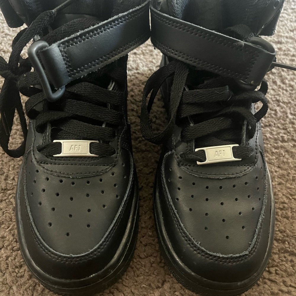 Kids size 3 mid top air forces. Only worn once